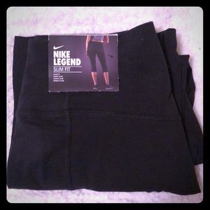 Nike Legend slim fit capris
